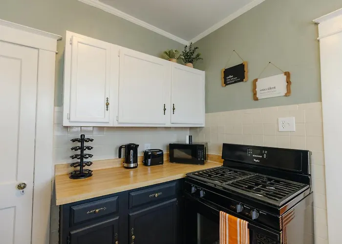 Historic Revival 2Br Midtown Memphis Free Parking Fast Wifi Free Parking Yes Pets