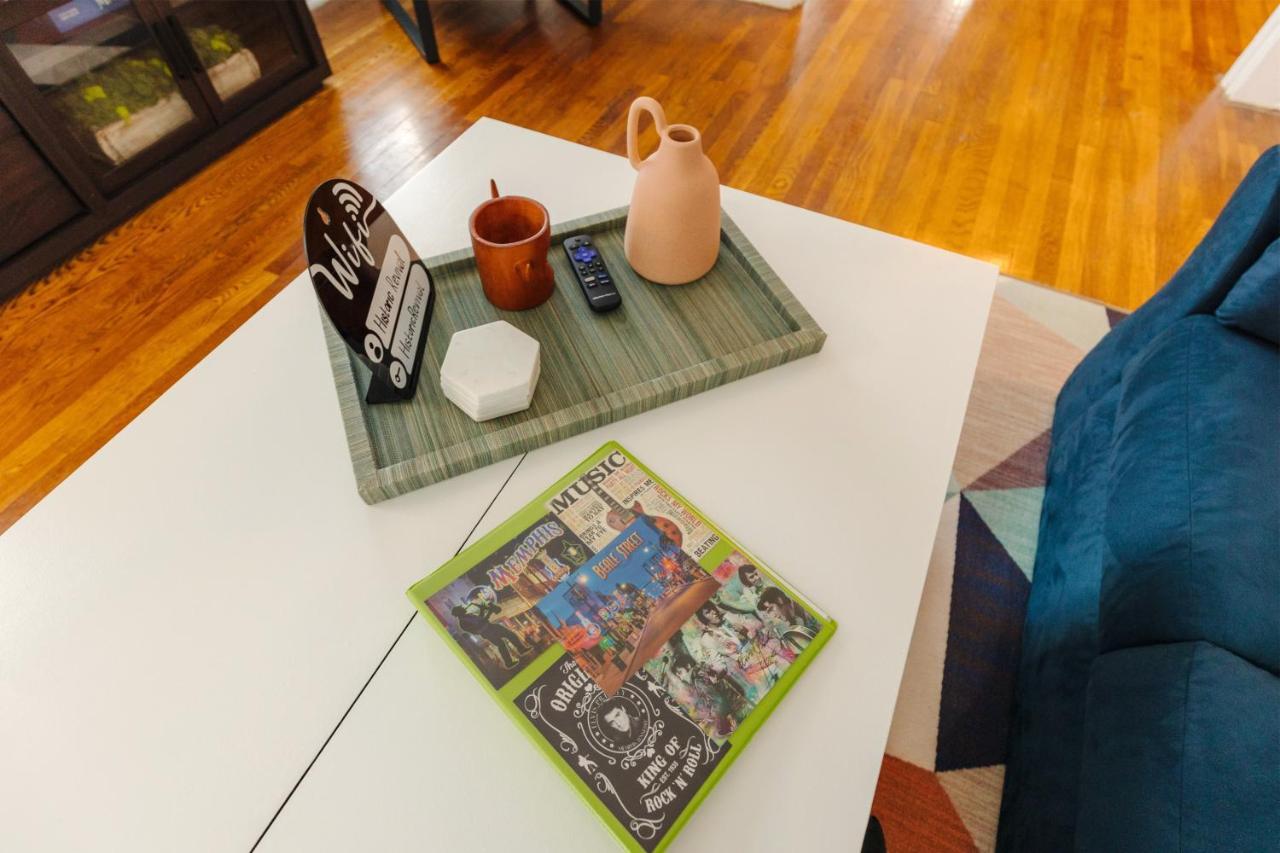 Holiday home Historic Revival 2br Midtown Free Parking Fast Wifi Free Parking Yes Pets *