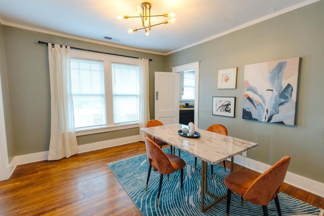 Holiday home Historic Revival 2br Midtown Free Parking Fast Wifi Free Parking Yes Pets *