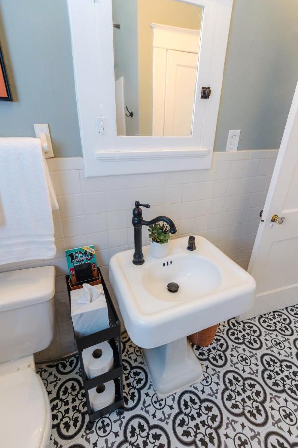 Historic Revival 2br Midtown Free Parking Fast Wifi Free Parking Yes Pets * Memphis