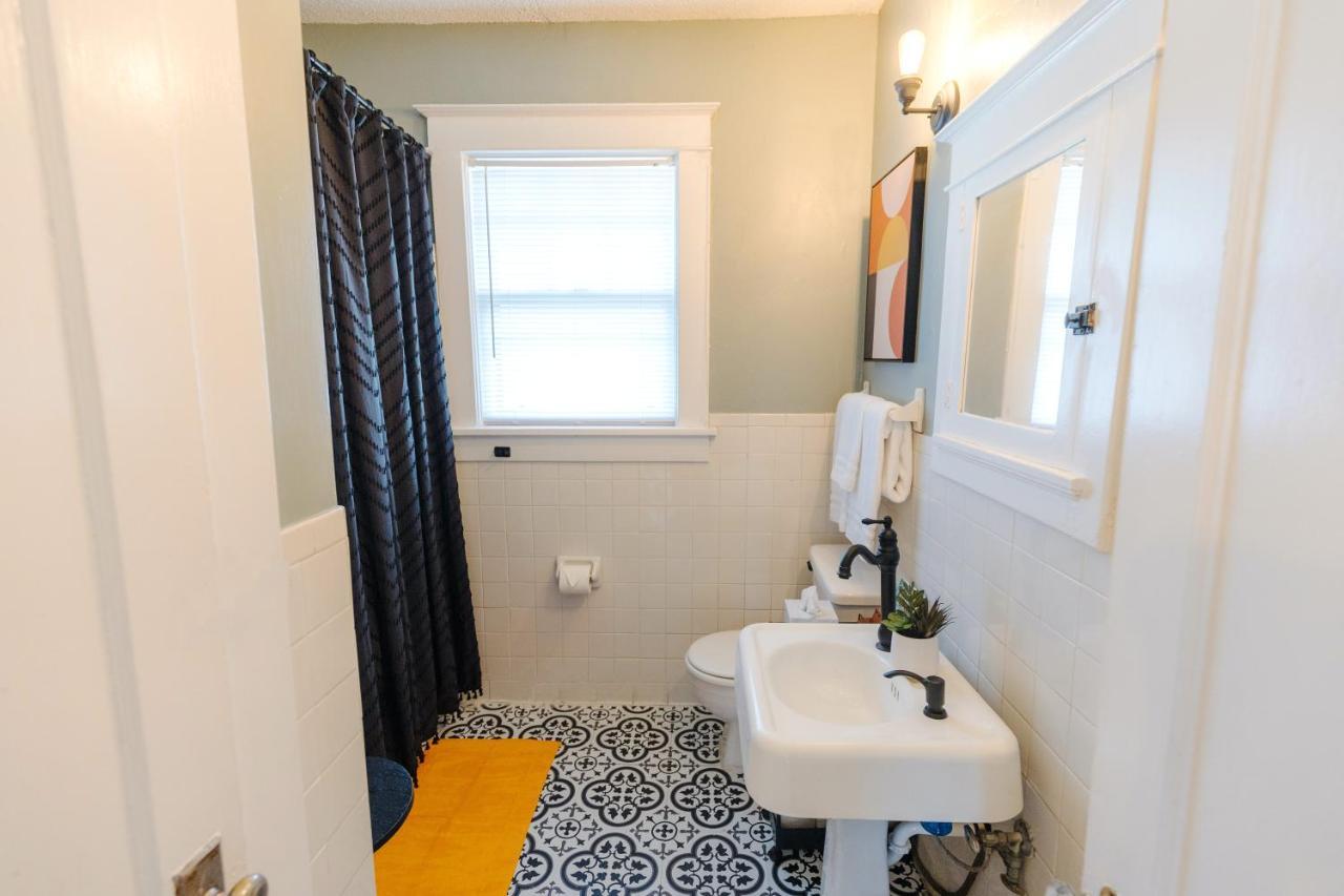 Historic Revival 2br Midtown Free Parking Fast Wifi Free Parking Yes Pets