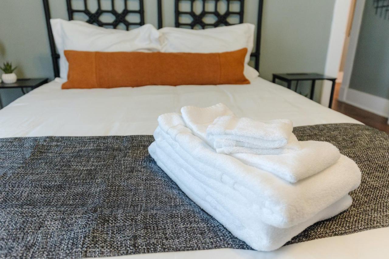 Historic Revival 2br Midtown Free Parking Fast Wifi Free Parking Yes Pets *