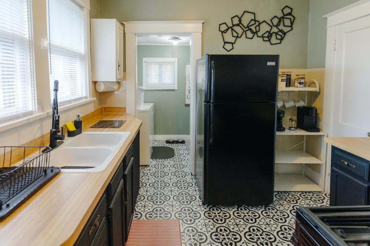 Historic Revival 2br Midtown Free Parking Fast Wifi Free Parking Yes Pets Memphis